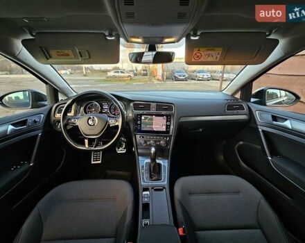 Черный Фольксваген Гольф, объемом двигателя 1.97 л и пробегом 223 тыс. км за 15400 $, фото 24 на Automoto.ua