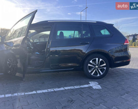 Черный Фольксваген Гольф, объемом двигателя 2 л и пробегом 245 тыс. км за 16200 $, фото 7 на Automoto.ua