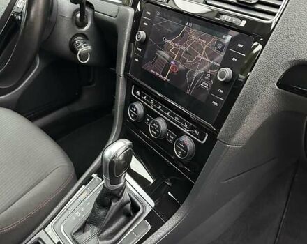 Черный Фольксваген Гольф, объемом двигателя 1.97 л и пробегом 230 тыс. км за 14999 $, фото 102 на Automoto.ua