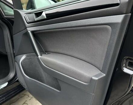 Черный Фольксваген Гольф, объемом двигателя 1.97 л и пробегом 230 тыс. км за 14999 $, фото 123 на Automoto.ua