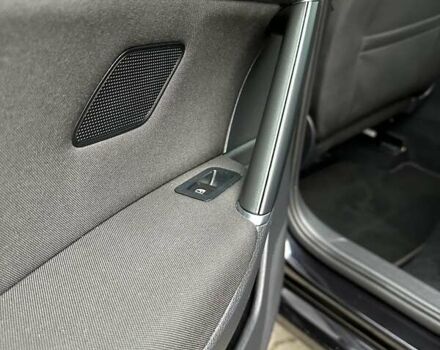 Черный Фольксваген Гольф, объемом двигателя 1.97 л и пробегом 230 тыс. км за 14999 $, фото 97 на Automoto.ua