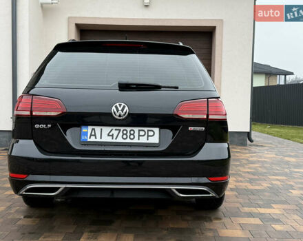 Черный Фольксваген Гольф, объемом двигателя 1.8 л и пробегом 152 тыс. км за 12999 $, фото 1 на Automoto.ua