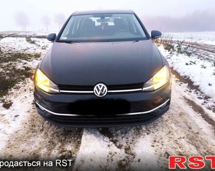 Черный Фольксваген Гольф, объемом двигателя 1.6 л и пробегом 93 тыс. км за 9400 $, фото 1 на Automoto.ua