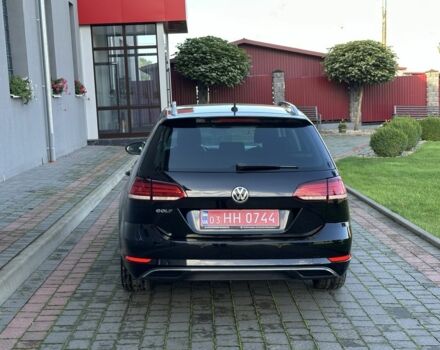 Черный Фольксваген Гольф, объемом двигателя 1.6 л и пробегом 137 тыс. км за 13700 $, фото 1 на Automoto.ua