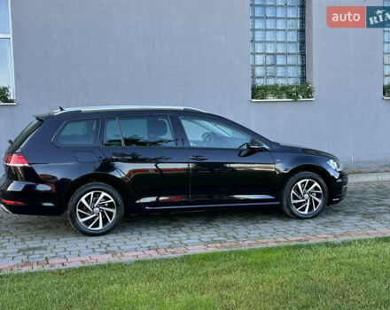 Черный Фольксваген Гольф, объемом двигателя 1.6 л и пробегом 238 тыс. км за 13700 $, фото 6 на Automoto.ua
