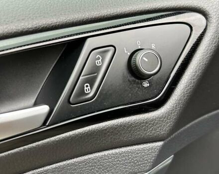 Черный Фольксваген Гольф, объемом двигателя 2 л и пробегом 230 тыс. км за 14999 $, фото 77 на Automoto.ua