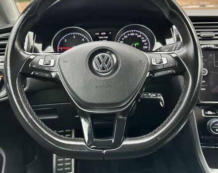 Черный Фольксваген Гольф, объемом двигателя 1.97 л и пробегом 230 тыс. км за 14999 $, фото 59 на Automoto.ua