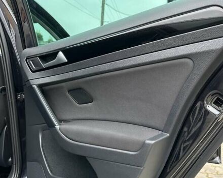 Черный Фольксваген Гольф, объемом двигателя 1.97 л и пробегом 230 тыс. км за 14999 $, фото 114 на Automoto.ua