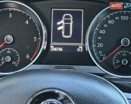 Черный Фольксваген Гольф, объемом двигателя 1.6 л и пробегом 238 тыс. км за 13700 $, фото 21 на Automoto.ua