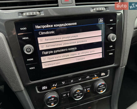 Чорний Фольксваген Гольф, об'ємом двигуна 2 л та пробігом 221 тис. км за 17900 $, фото 53 на Automoto.ua