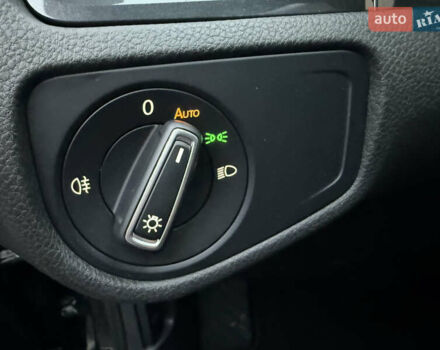 Чорний Фольксваген Гольф, об'ємом двигуна 2 л та пробігом 221 тис. км за 17900 $, фото 51 на Automoto.ua