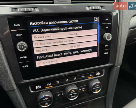 Чорний Фольксваген Гольф, об'ємом двигуна 2 л та пробігом 221 тис. км за 17900 $, фото 52 на Automoto.ua