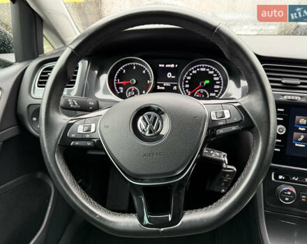 Чорний Фольксваген Гольф, об'ємом двигуна 2 л та пробігом 221 тис. км за 17900 $, фото 47 на Automoto.ua