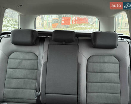 Чорний Фольксваген Гольф, об'ємом двигуна 2 л та пробігом 221 тис. км за 17900 $, фото 44 на Automoto.ua