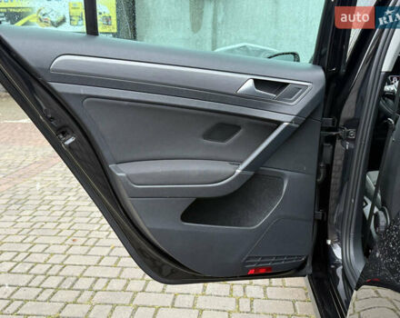 Чорний Фольксваген Гольф, об'ємом двигуна 2 л та пробігом 221 тис. км за 17900 $, фото 64 на Automoto.ua