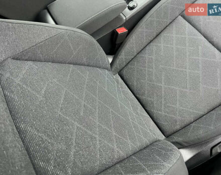 Черный Фольксваген Гольф, объемом двигателя 2 л и пробегом 157 тыс. км за 21806 $, фото 44 на Automoto.ua