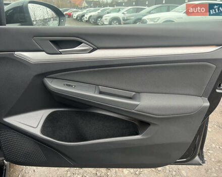 Черный Фольксваген Гольф, объемом двигателя 2 л и пробегом 157 тыс. км за 21806 $, фото 45 на Automoto.ua