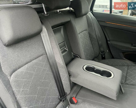 Черный Фольксваген Гольф, объемом двигателя 2 л и пробегом 157 тыс. км за 21806 $, фото 38 на Automoto.ua