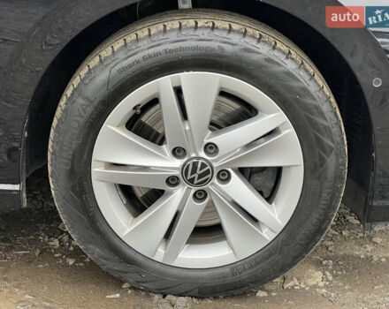 Черный Фольксваген Гольф, объемом двигателя 2 л и пробегом 157 тыс. км за 21806 $, фото 21 на Automoto.ua