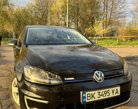 Черный Фольксваген Гольф, объемом двигателя 0 л и пробегом 140 тыс. км за 10000 $, фото 1 на Automoto.ua