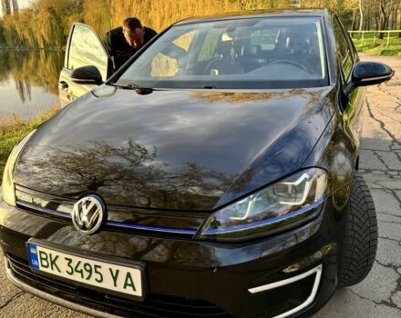 Черный Фольксваген Гольф, объемом двигателя 0 л и пробегом 140 тыс. км за 10000 $, фото 2 на Automoto.ua