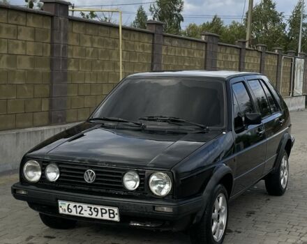 Черный Фольксваген Гольф, объемом двигателя 1.8 л и пробегом 250 тыс. км за 1500 $, фото 1 на Automoto.ua