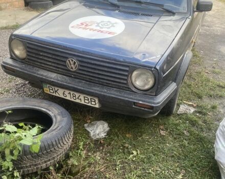 Черный Фольксваген Гольф, объемом двигателя 1.6 л и пробегом 300 тыс. км за 700 $, фото 1 на Automoto.ua