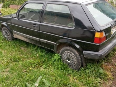 Черный Фольксваген Гольф, объемом двигателя 1.3 л и пробегом 250 тыс. км за 700 $, фото 1 на Automoto.ua