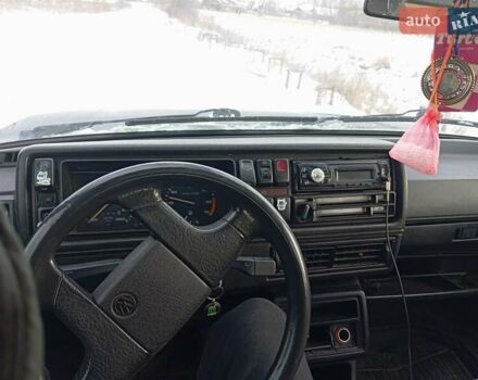 Черный Фольксваген Гольф, объемом двигателя 1.78 л и пробегом 300 тыс. км за 1500 $, фото 1 на Automoto.ua