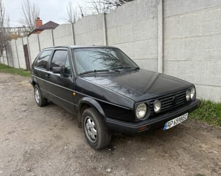 Черный Фольксваген Гольф, объемом двигателя 1.3 л и пробегом 211 тыс. км за 850 $, фото 1 на Automoto.ua