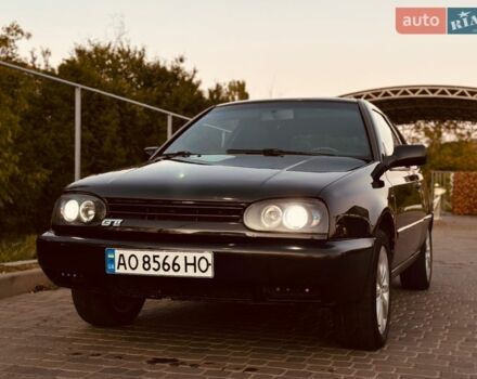 Черный Фольксваген Гольф, объемом двигателя 1.78 л и пробегом 302 тыс. км за 3500 $, фото 1 на Automoto.ua