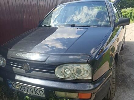 Черный Фольксваген Гольф, объемом двигателя 1.6 л и пробегом 222 тыс. км за 2900 $, фото 1 на Automoto.ua