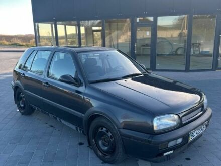 Черный Фольксваген Гольф, объемом двигателя 1.8 л и пробегом 281 тыс. км за 1900 $, фото 1 на Automoto.ua