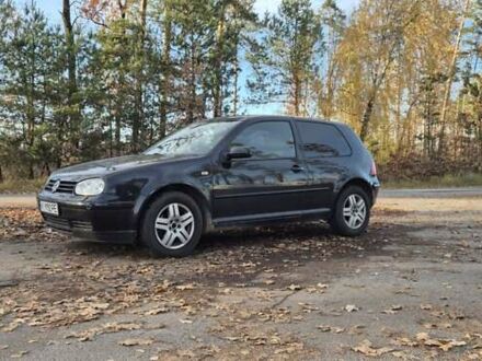 Черный Фольксваген Гольф, объемом двигателя 1.78 л и пробегом 300 тыс. км за 3900 $, фото 1 на Automoto.ua