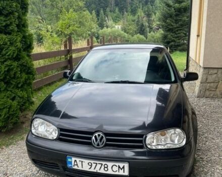 Черный Фольксваген Гольф, объемом двигателя 1.6 л и пробегом 278 тыс. км за 2700 $, фото 1 на Automoto.ua