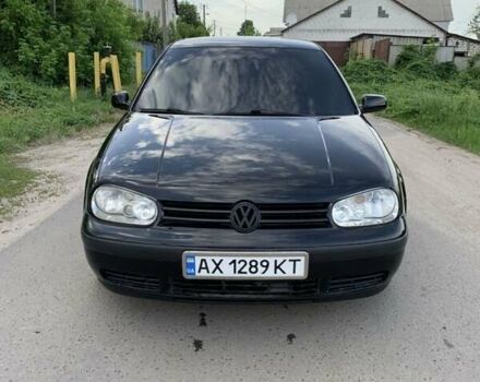 Черный Фольксваген Гольф, объемом двигателя 1.39 л и пробегом 321 тыс. км за 4000 $, фото 1 на Automoto.ua