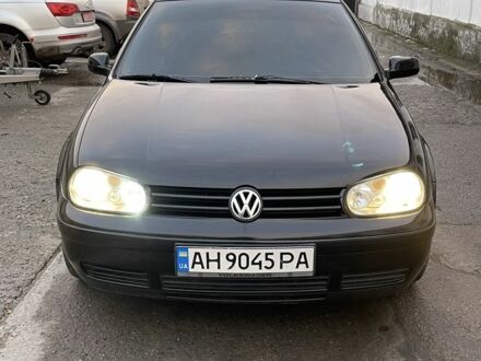 Черный Фольксваген Гольф, объемом двигателя 1.6 л и пробегом 1 тыс. км за 4000 $, фото 1 на Automoto.ua