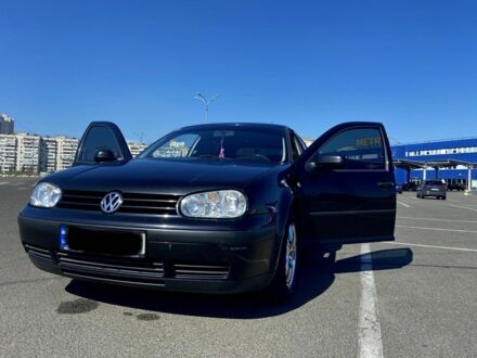 Черный Фольксваген Гольф, объемом двигателя 1.4 л и пробегом 267 тыс. км за 3698 $, фото 1 на Automoto.ua