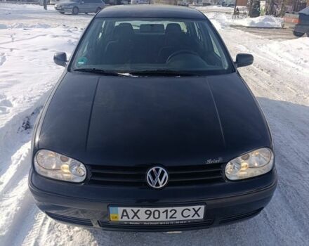 Черный Фольксваген Гольф, объемом двигателя 1.4 л и пробегом 200 тыс. км за 3300 $, фото 1 на Automoto.ua