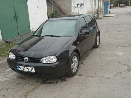 Чорний Фольксваген Гольф, об'ємом двигуна 1.6 л та пробігом 328 тис. км за 3800 $, фото 1 на Automoto.ua