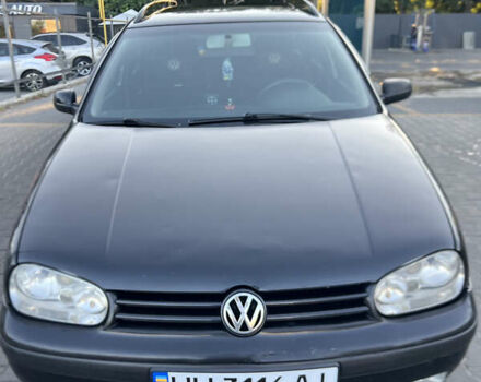 Черный Фольксваген Гольф, объемом двигателя 1.9 л и пробегом 500 тыс. км за 3800 $, фото 1 на Automoto.ua