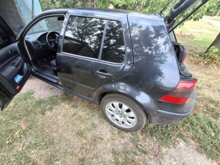 Черный Фольксваген Гольф, объемом двигателя 1.4 л и пробегом 243 тыс. км за 3500 $, фото 1 на Automoto.ua