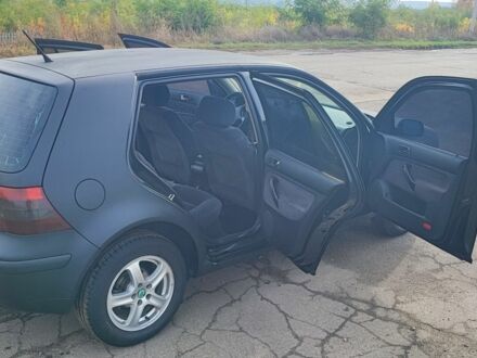 Фольксваген Гольф 2000 в Софіївська Борщагівка на Automoto.ua Черный Фольксваген Гольф, объемом двигателя 1.9 л и пробегом 498 тыс. км за 1900 $, фото 1 на Automoto.ua