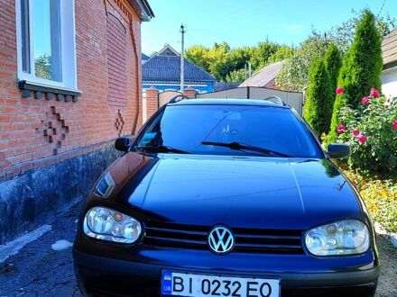 Черный Фольксваген Гольф, объемом двигателя 1.6 л и пробегом 280 тыс. км за 3900 $, фото 1 на Automoto.ua