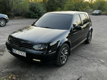 Черный Фольксваген Гольф, объемом двигателя 1.9 л и пробегом 420 тыс. км за 3080 $, фото 1 на Automoto.ua