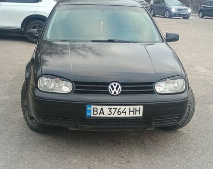Черный Фольксваген Гольф, объемом двигателя 1.4 л и пробегом 350 тыс. км за 3500 $, фото 1 на Automoto.ua