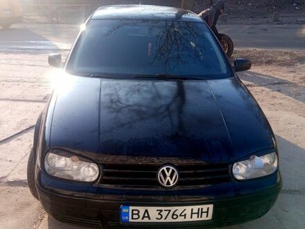 Черный Фольксваген Гольф, объемом двигателя 1.4 л и пробегом 300 тыс. км за 2900 $, фото 1 на Automoto.ua