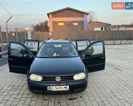 Черный Фольксваген Гольф, объемом двигателя 1.6 л и пробегом 275 тыс. км за 3900 $, фото 1 на Automoto.ua