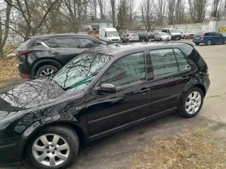 Черный Фольксваген Гольф, объемом двигателя 1.6 л и пробегом 265 тыс. км за 4100 $, фото 1 на Automoto.ua