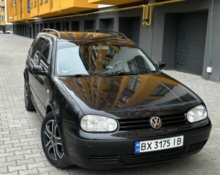 Черный Фольксваген Гольф, объемом двигателя 1.6 л и пробегом 240 тыс. км за 3450 $, фото 1 на Automoto.ua